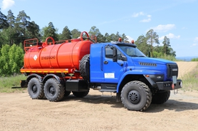 Вакуумная автоцистерна АКН-10 на шасси Урал Некст