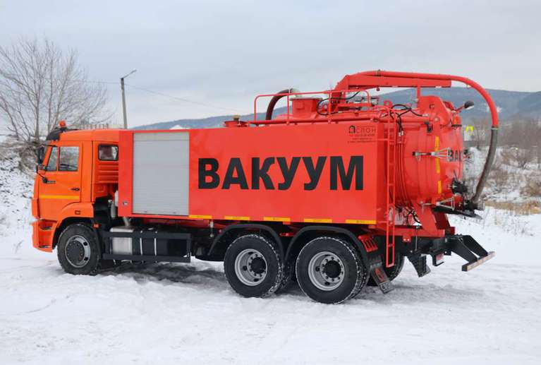 Комбинированная вакуумная машина КМВС-6/5 на шасси КАМАЗ 65115-50 (насос PNR-124)