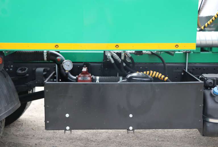 Вакуумная илососная машина МВС-8 на шасси КАМАЗ 53605 (насос PNR-122)