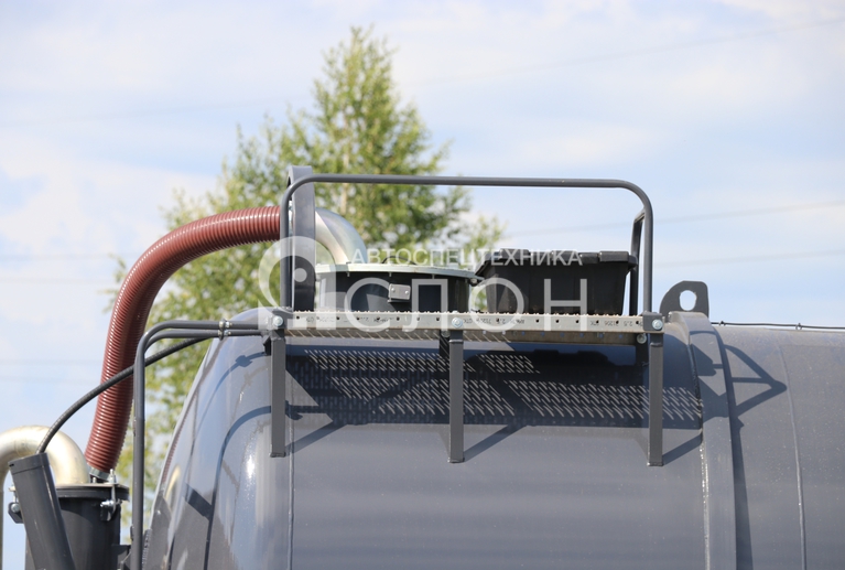 akns-12-на-mercedes-actros-(dl-250-+-comet-13022s)