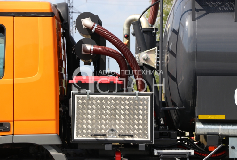 akns-12-на-mercedes-actros-(dl-250-+-comet-13022s)