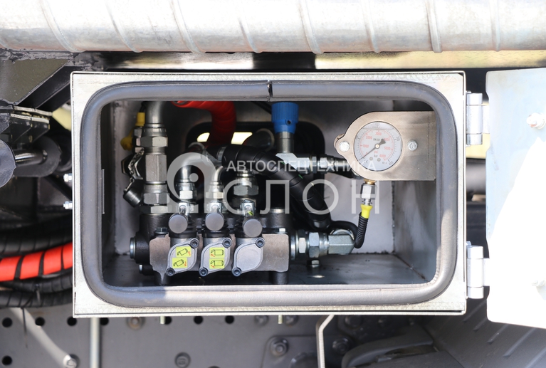 akns-12-на-mercedes-actros-(dl-250-+-comet-13022s)