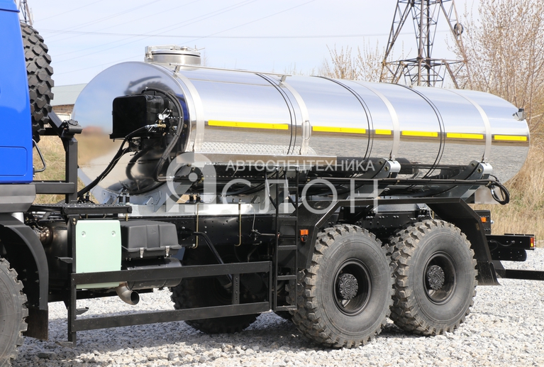 avtocisterna-pishchevaya-acpt-95-na-shassi-maz-631828-8575-052