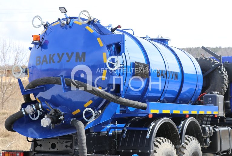 vakuumnaya-mashina-mv-11-na-shassi-maz-631828-8578-052