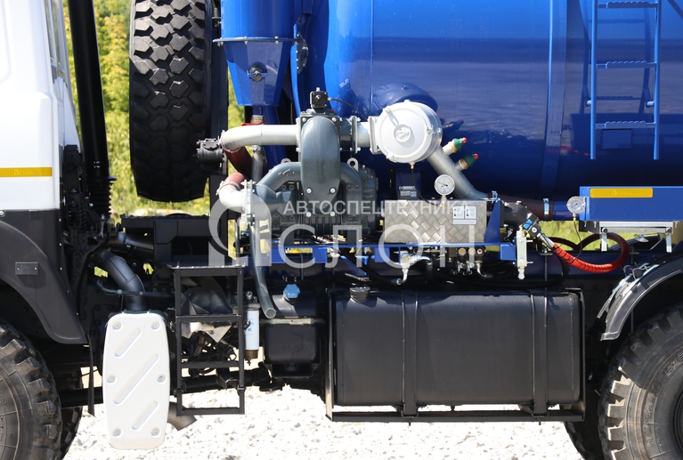 Вакуумная машина МВС-15 на шасси МАЗ 6317F9